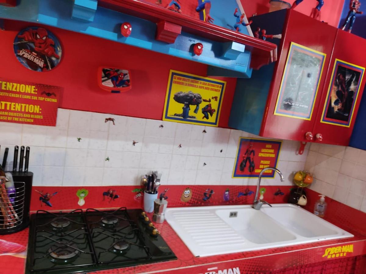 Отель Spiderman House Катания Экстерьер фото