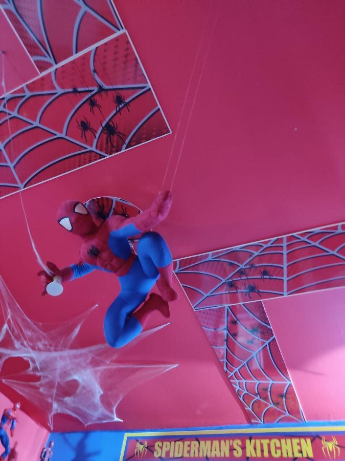 Отель Spiderman House Катания Экстерьер фото